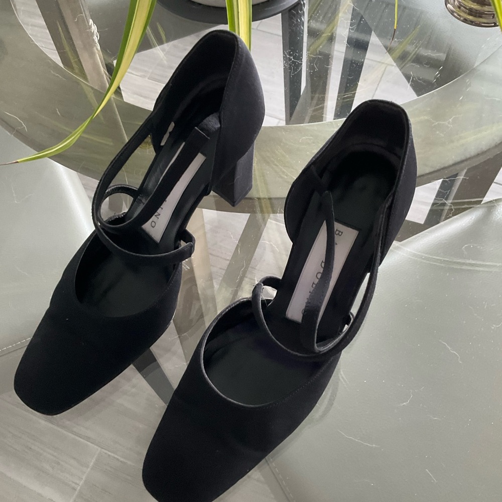 Bandolino size 8.5 black heels